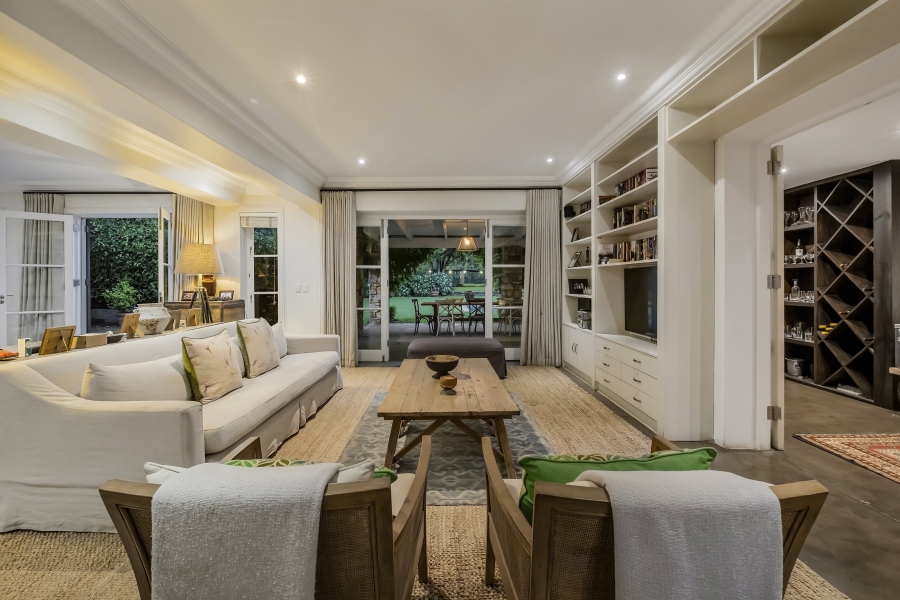 5 Bedroom Property for Sale in Atholl Gauteng