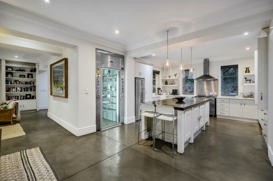 5 Bedroom Property for Sale in Atholl Gauteng