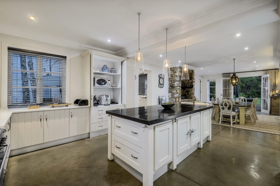 5 Bedroom Property for Sale in Atholl Gauteng