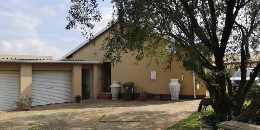 3 Bedroom Property for Sale in Witpoortjie Gauteng
