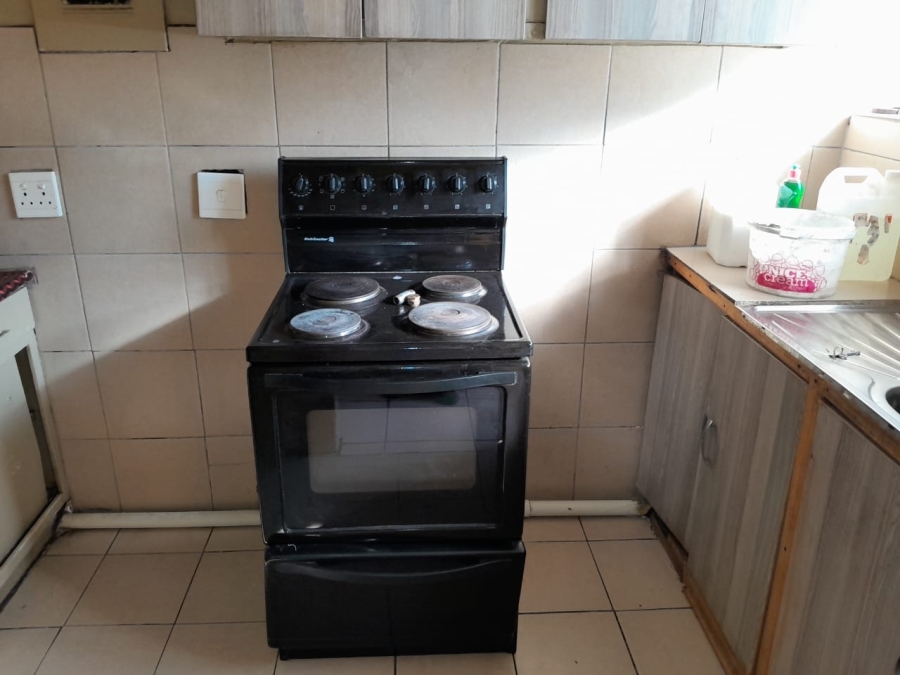 2 Bedroom Property for Sale in Pretoria West Gauteng