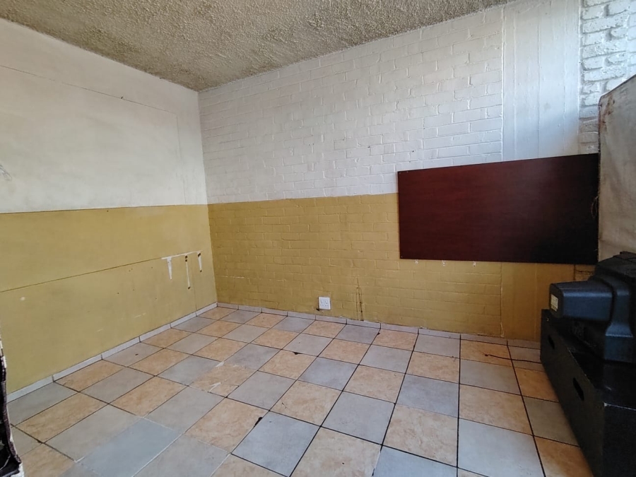 2 Bedroom Property for Sale in Pretoria West Gauteng