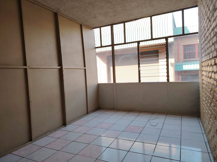 2 Bedroom Property for Sale in Pretoria West Gauteng
