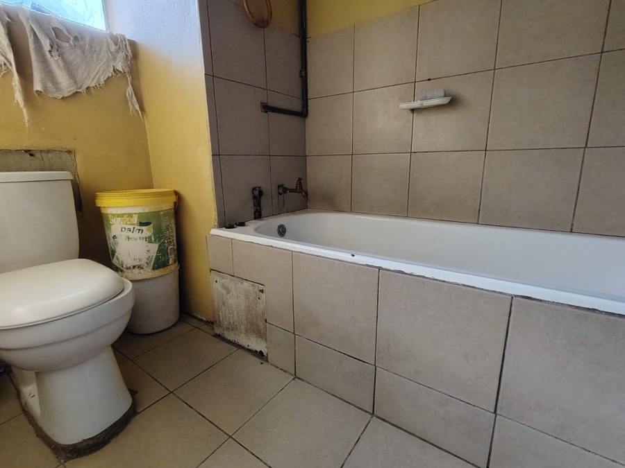 2 Bedroom Property for Sale in Pretoria West Gauteng
