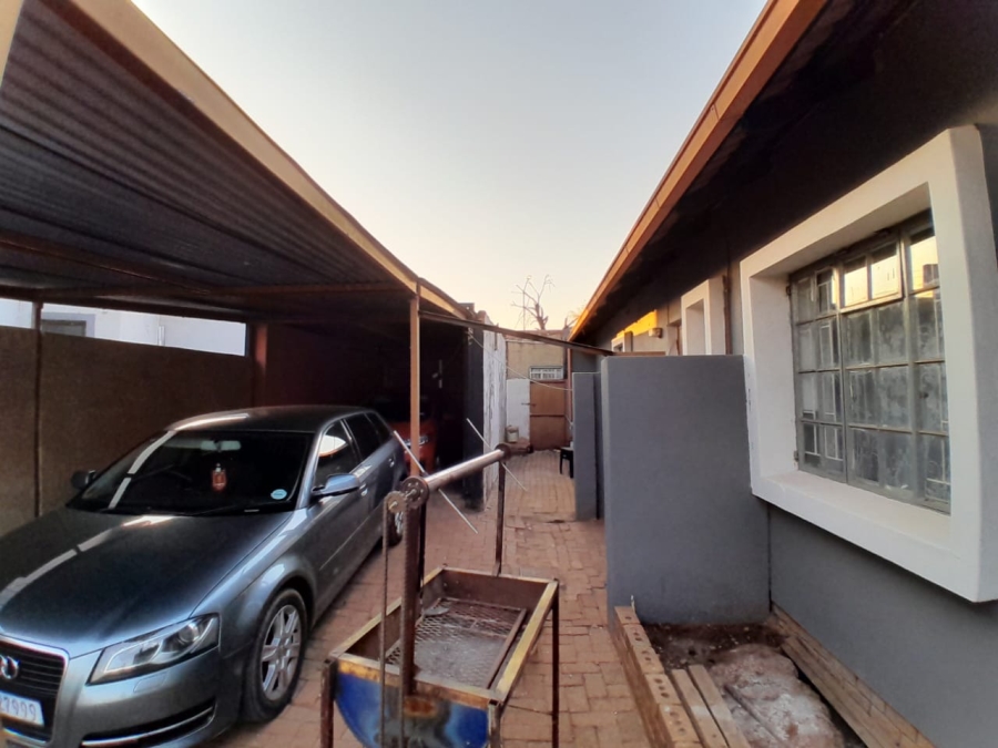 3 Bedroom Property for Sale in Elandspoort Gauteng
