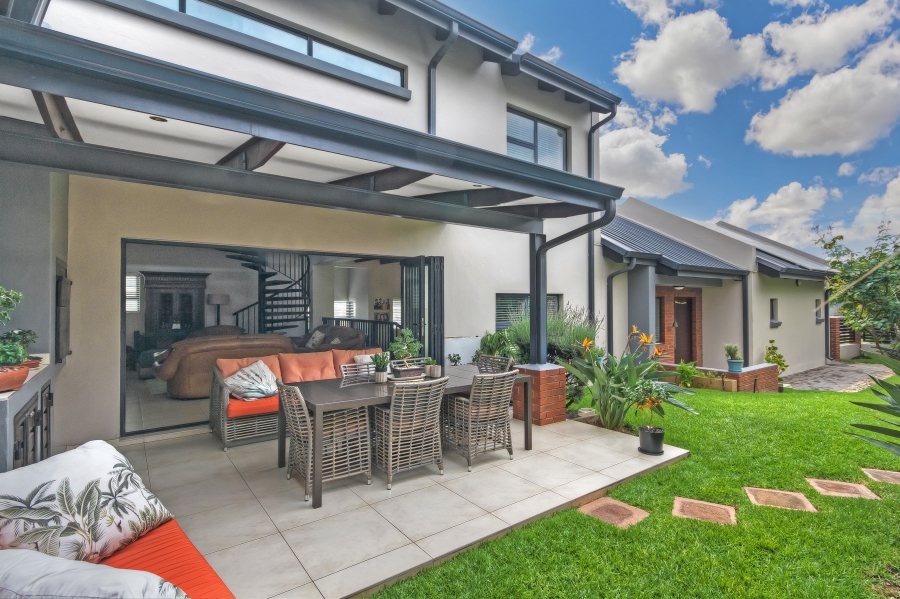 3 Bedroom Property for Sale in Waterfall Country Estate Gauteng