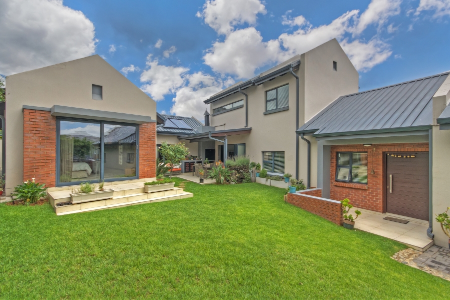 3 Bedroom Property for Sale in Waterfall Country Estate Gauteng