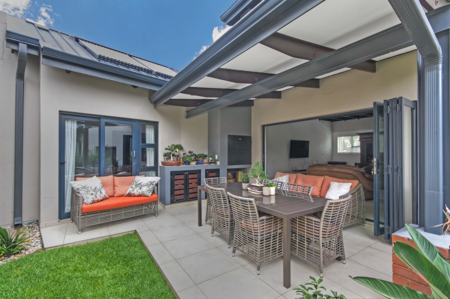 3 Bedroom Property for Sale in Waterfall Country Estate Gauteng