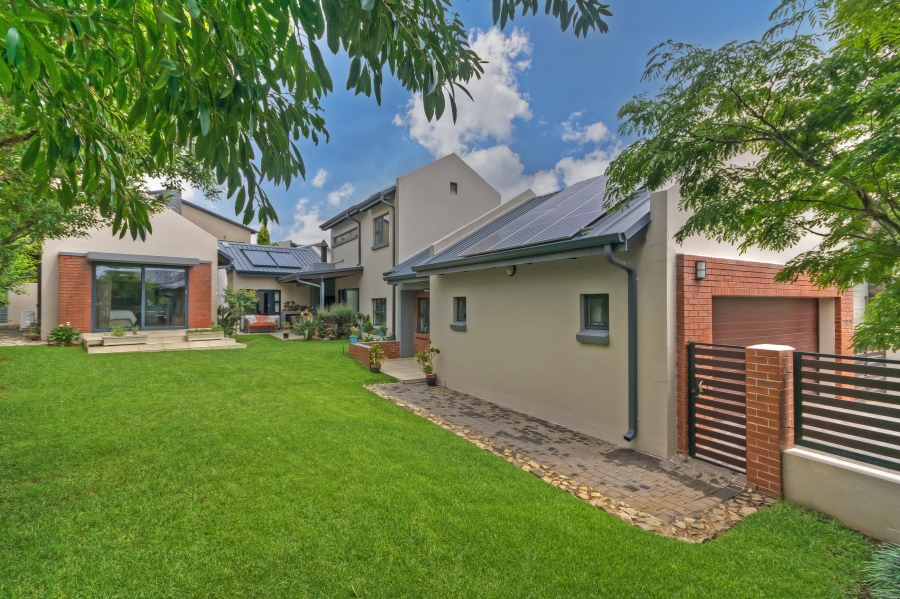 3 Bedroom Property for Sale in Waterfall Country Estate Gauteng