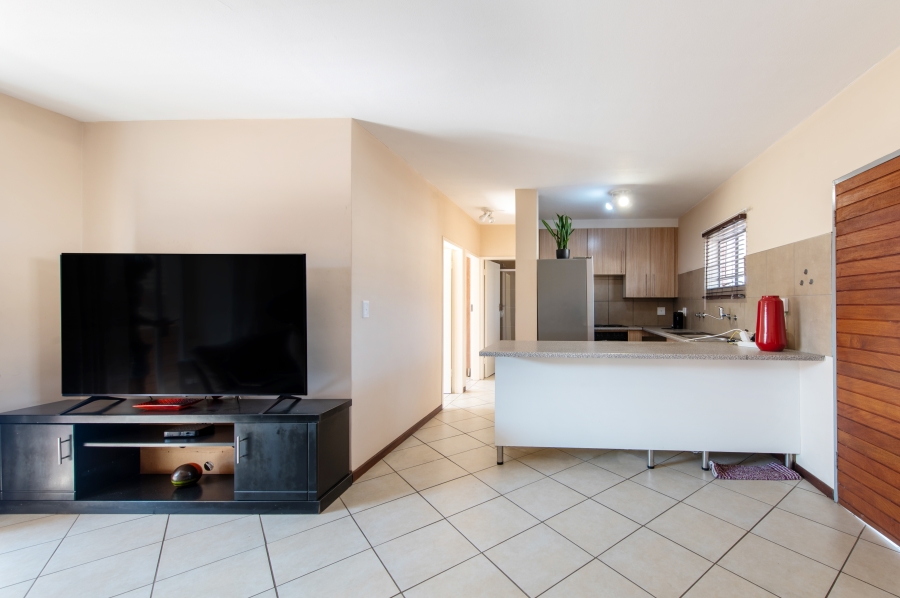 2 Bedroom Property for Sale in Noordwyk Gauteng