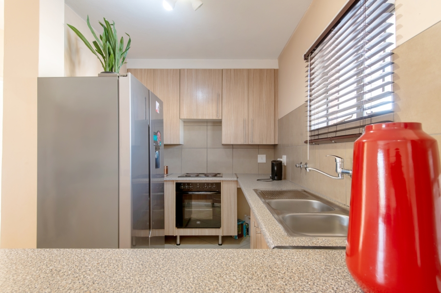 2 Bedroom Property for Sale in Noordwyk Gauteng