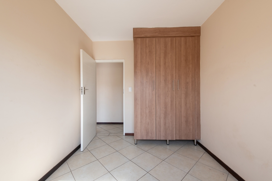 2 Bedroom Property for Sale in Noordwyk Gauteng
