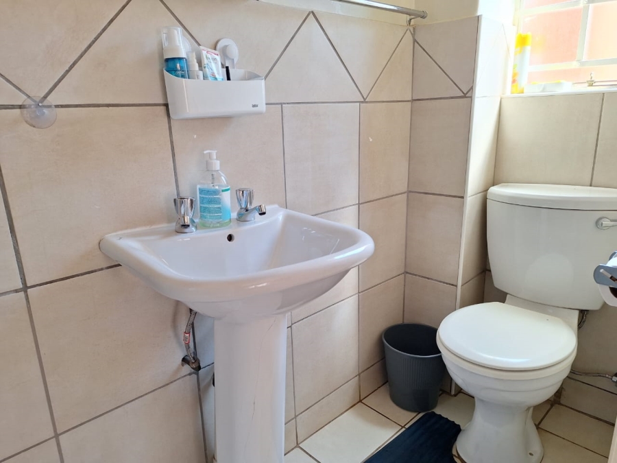 2 Bedroom Property for Sale in Clarina Gauteng