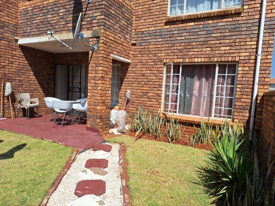 2 Bedroom Property for Sale in Clarina Gauteng
