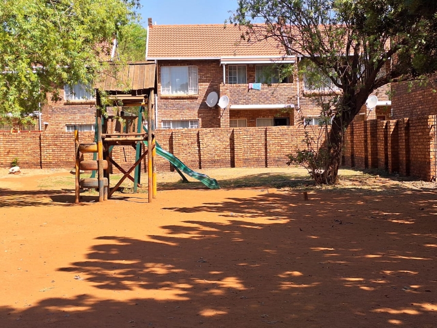 2 Bedroom Property for Sale in Clarina Gauteng