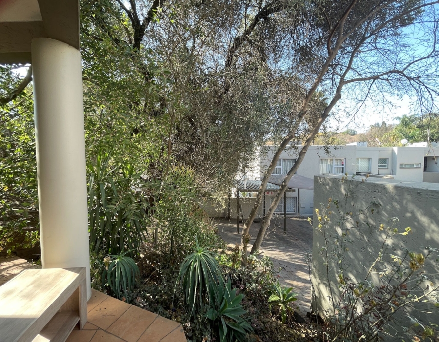 2 Bedroom Property for Sale in Bryanston Gauteng