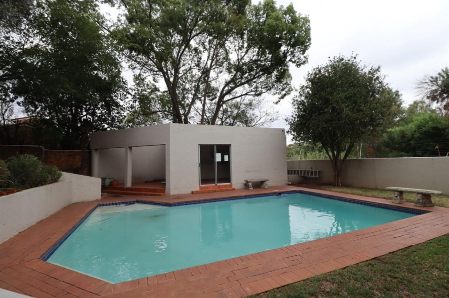 2 Bedroom Property for Sale in Bryanston Gauteng