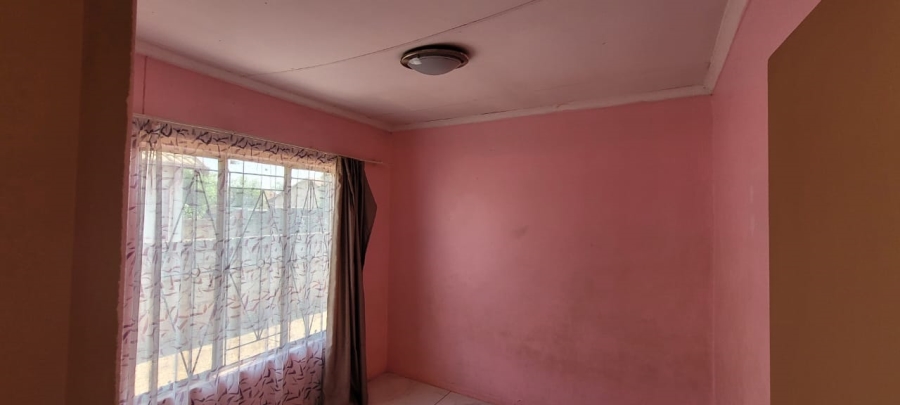 2 Bedroom Property for Sale in Danville Gauteng
