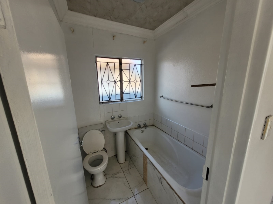 2 Bedroom Property for Sale in Danville Gauteng