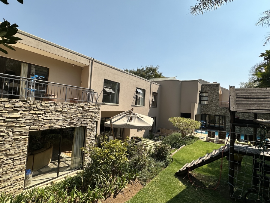 To Let 4 Bedroom Property for Rent in Bryanston Gauteng