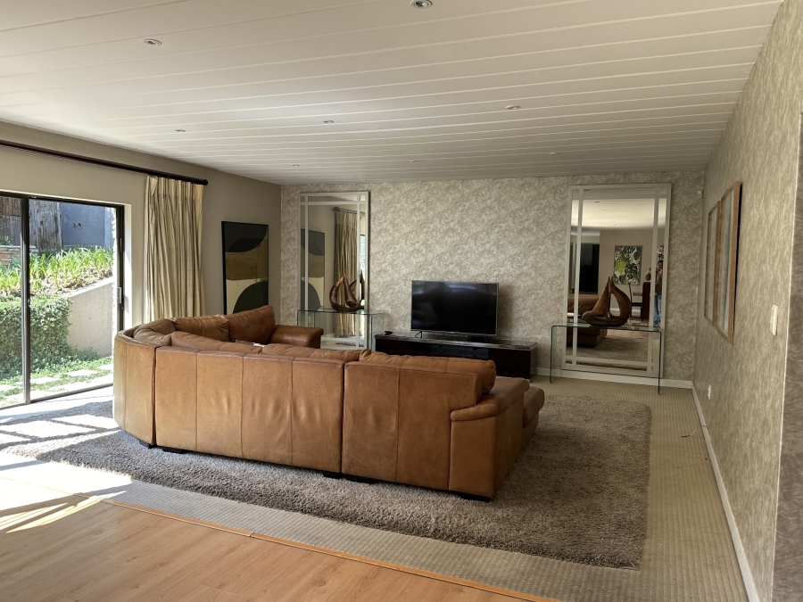 To Let 4 Bedroom Property for Rent in Bryanston Gauteng