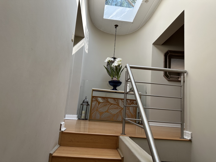 To Let 4 Bedroom Property for Rent in Bryanston Gauteng
