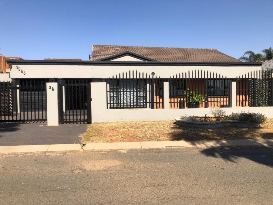 3 Bedroom Property for Sale in Lenasia South Gauteng