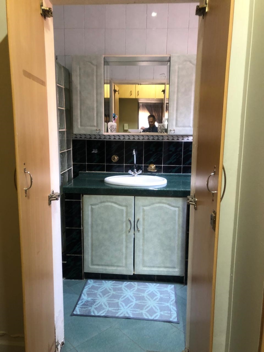 3 Bedroom Property for Sale in Lenasia South Gauteng