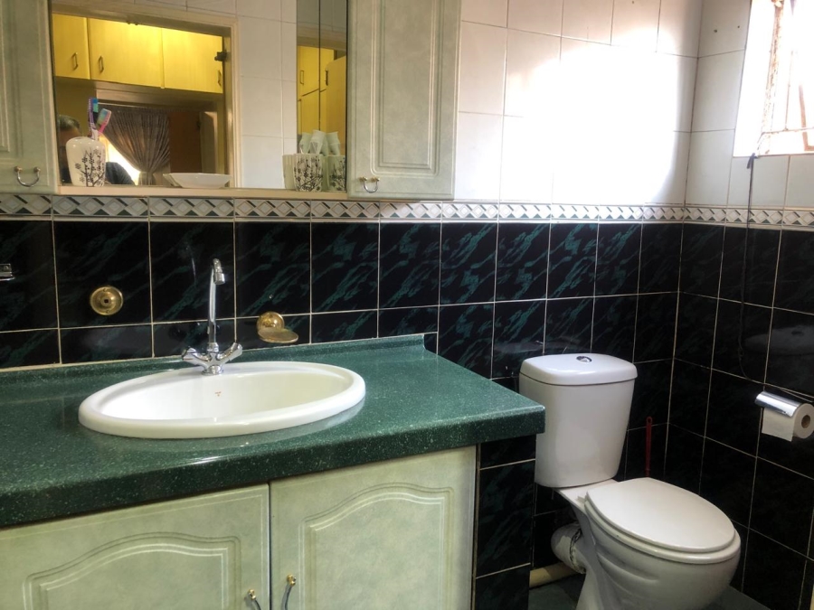 3 Bedroom Property for Sale in Lenasia South Gauteng