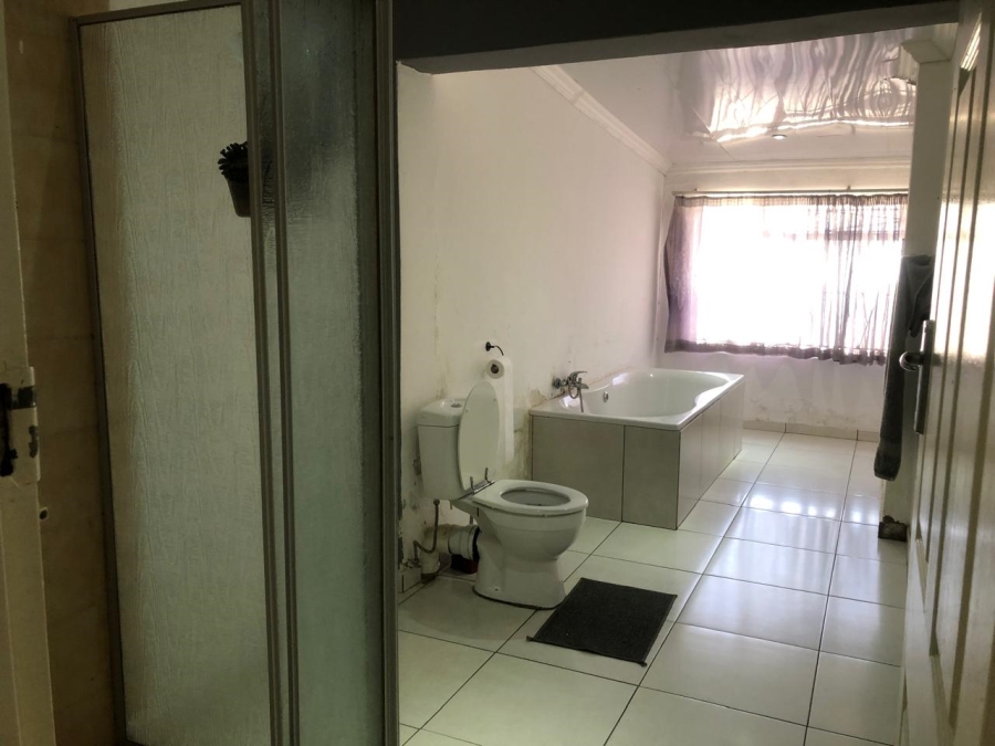 3 Bedroom Property for Sale in Lenasia South Gauteng