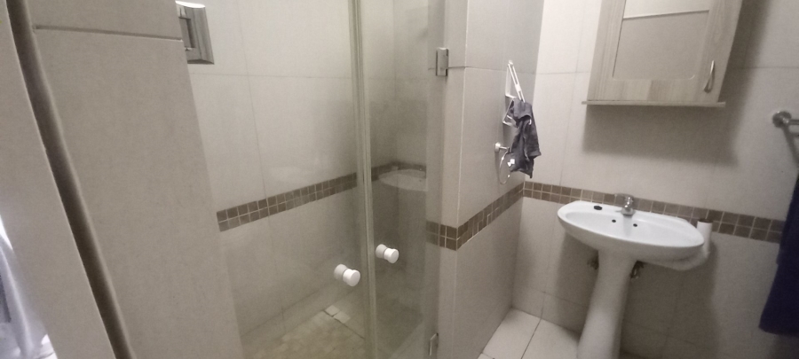 1 Bedroom Property for Sale in Montana Tuine Gauteng