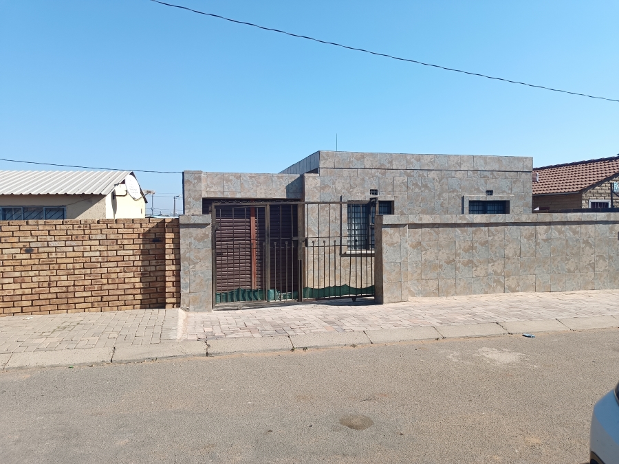 2 Bedroom Property for Sale in Rietvallei Gauteng
