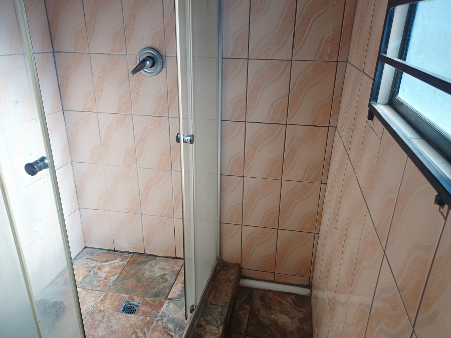 2 Bedroom Property for Sale in Rietvallei Gauteng