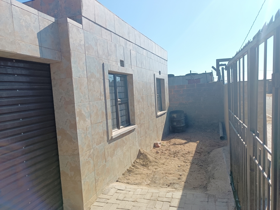 2 Bedroom Property for Sale in Rietvallei Gauteng
