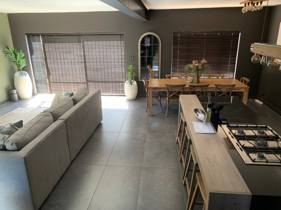 3 Bedroom Property for Sale in Faerie Glen Gauteng