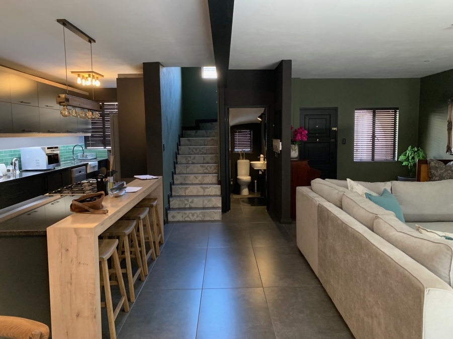 3 Bedroom Property for Sale in Faerie Glen Gauteng