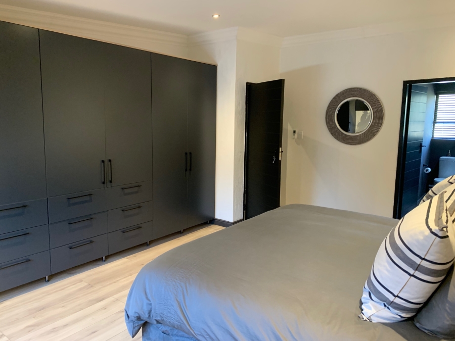 3 Bedroom Property for Sale in Faerie Glen Gauteng