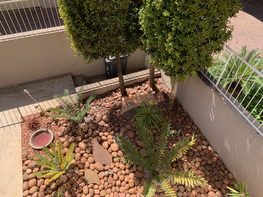 3 Bedroom Property for Sale in Faerie Glen Gauteng
