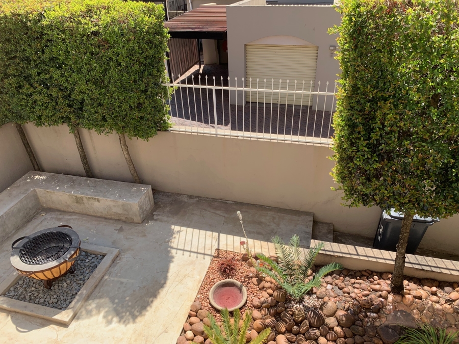 3 Bedroom Property for Sale in Faerie Glen Gauteng