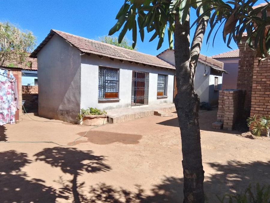 3 Bedroom Property for Sale in Soshanguve VV Gauteng
