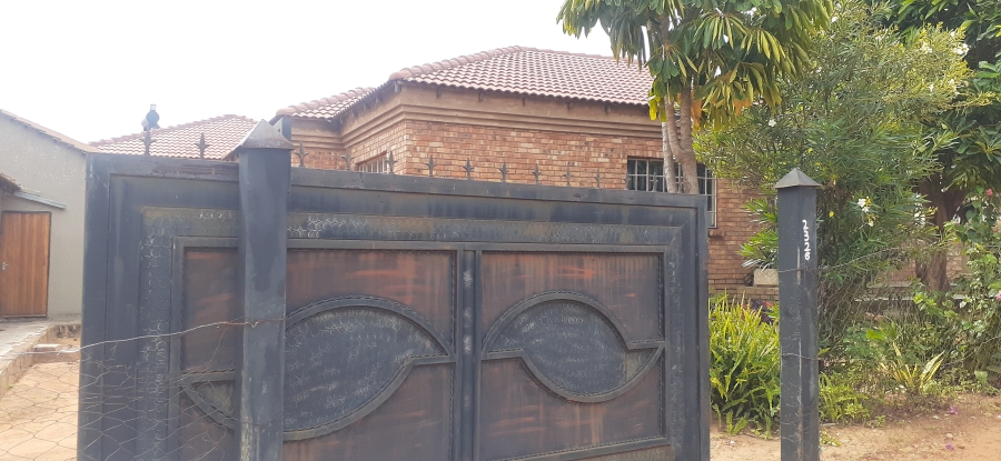 3 Bedroom Property for Sale in Soshanguve VV Gauteng