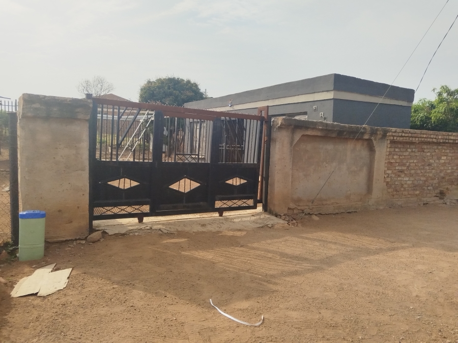 2 Bedroom Property for Sale in Soshanguve VV Gauteng