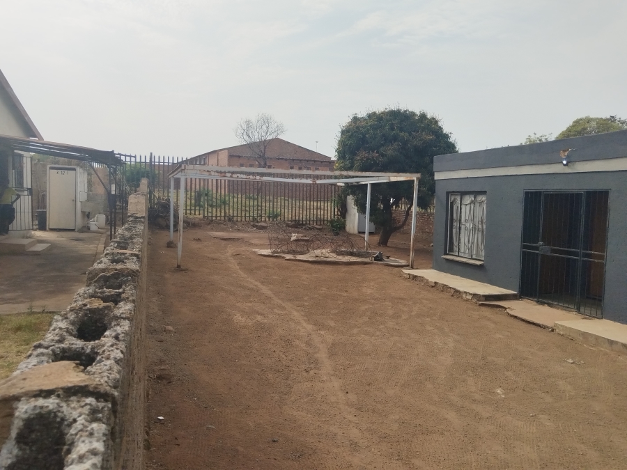 2 Bedroom Property for Sale in Soshanguve VV Gauteng