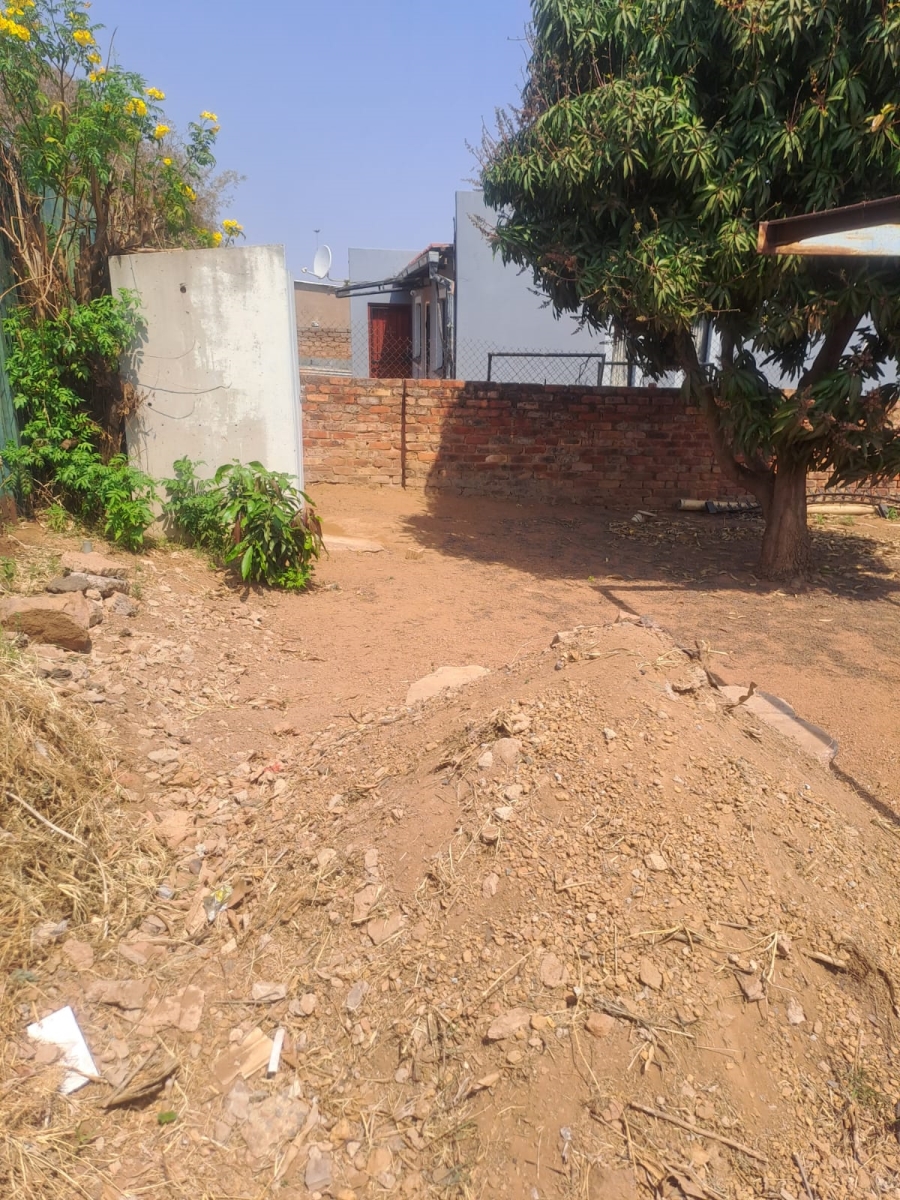 2 Bedroom Property for Sale in Soshanguve VV Gauteng