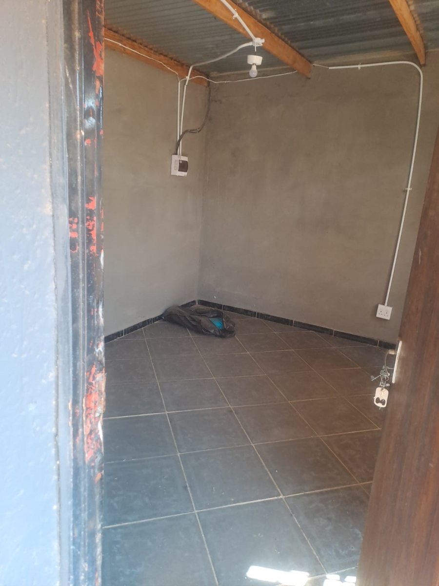 2 Bedroom Property for Sale in Soshanguve VV Gauteng