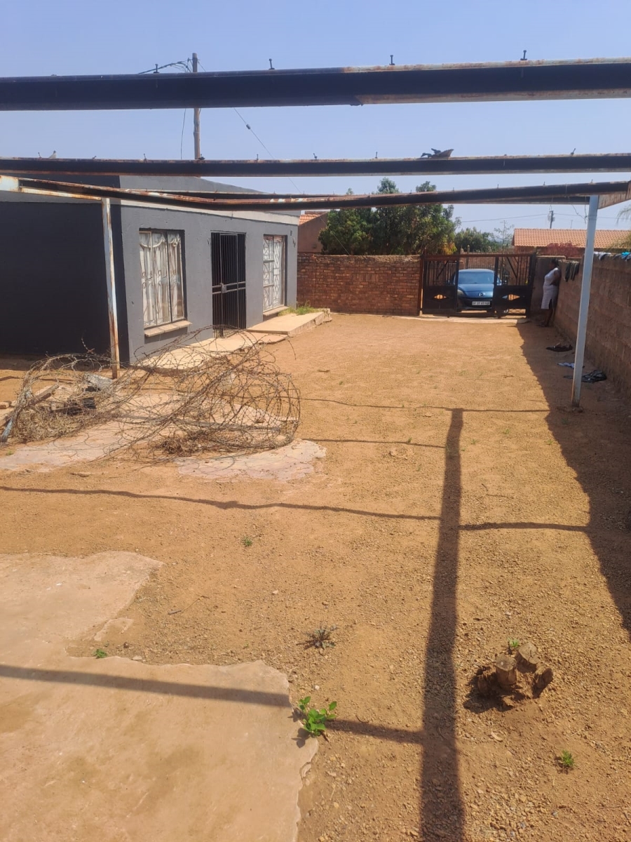 2 Bedroom Property for Sale in Soshanguve VV Gauteng