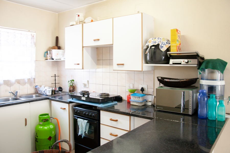 2 Bedroom Property for Sale in Vorna Valley Gauteng
