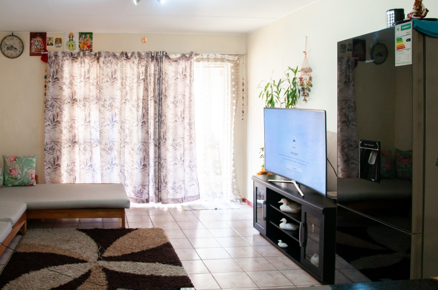 2 Bedroom Property for Sale in Vorna Valley Gauteng
