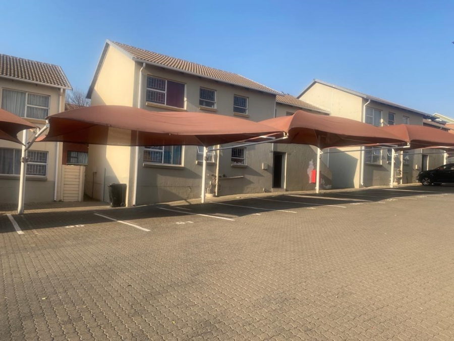 2 Bedroom Property for Sale in Vorna Valley Gauteng