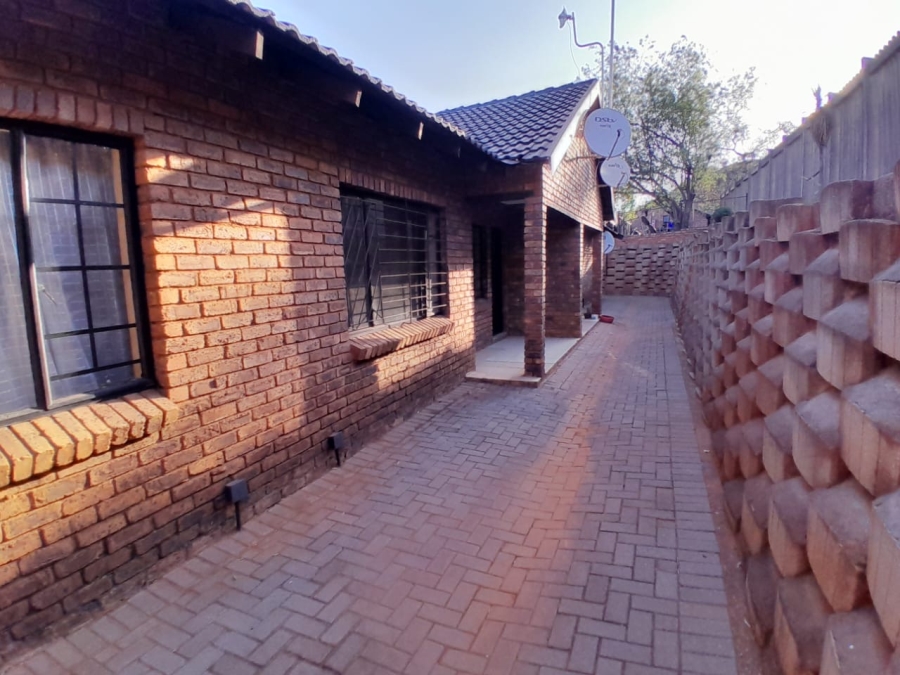 2 Bedroom Property for Sale in Philip Nel Park Gauteng